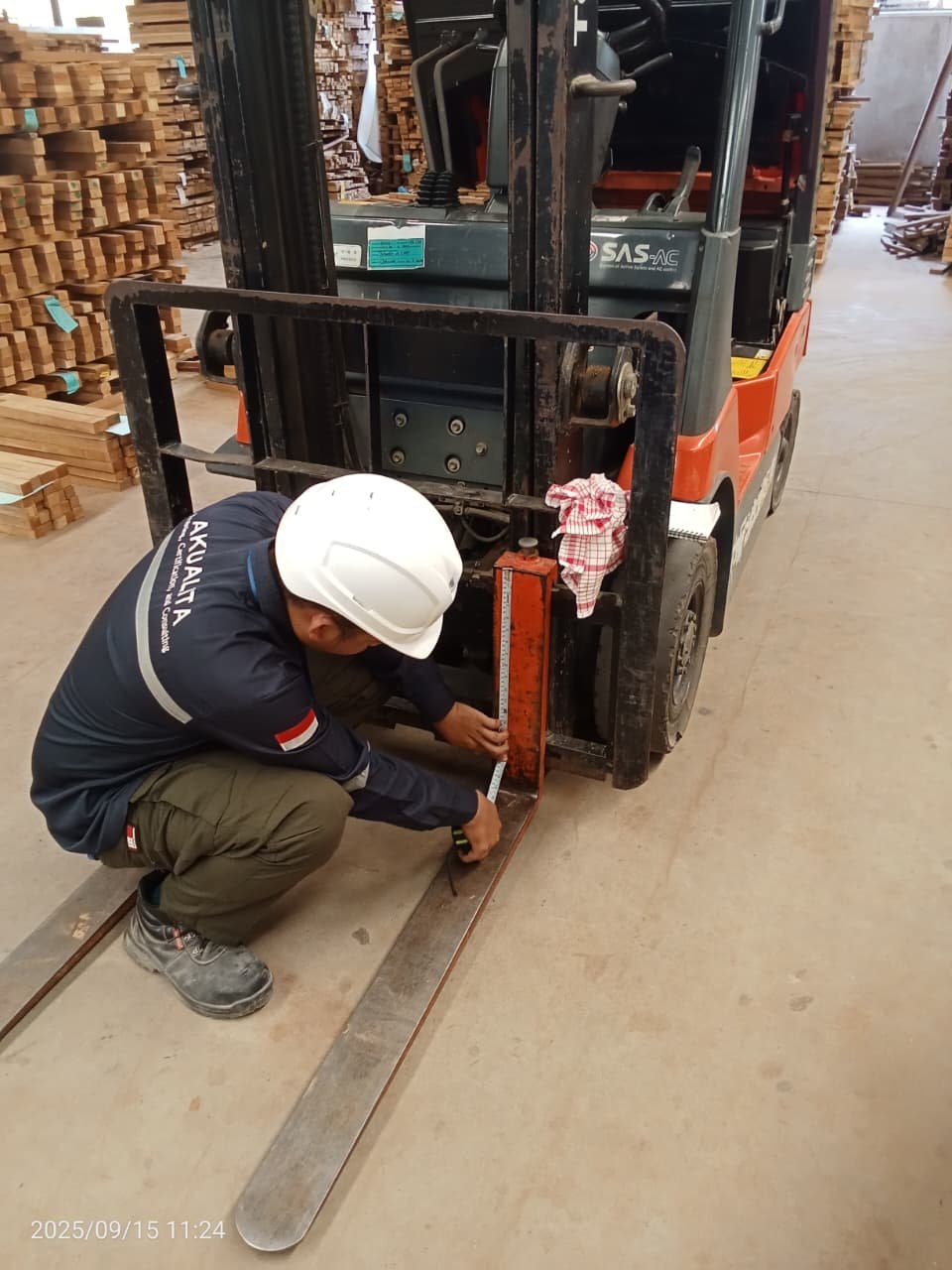 Riksa Uji Forklift oleh AKINDOTAMA